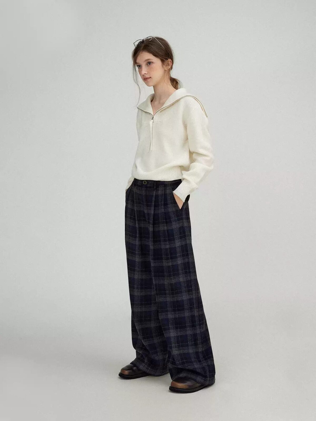 Wool Blend Plaid High-Waisted Slimming Wide-Leg Pants - Image 2